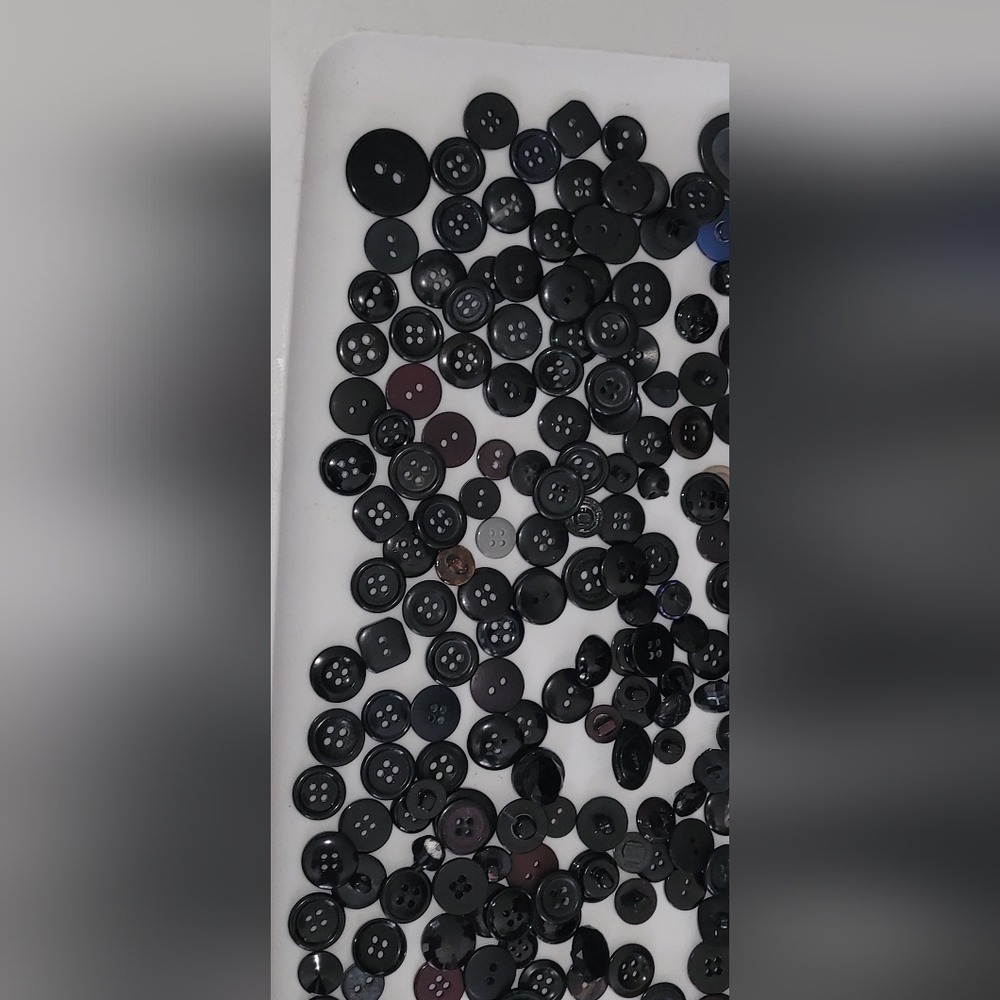 Assorted Black Buttons Collection โ โ โ bulk Lot - Picture 6 of 11